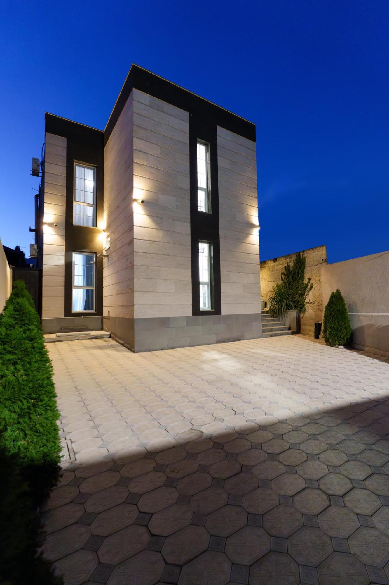 Gh Family Hotel Yerevan Bagian luar foto