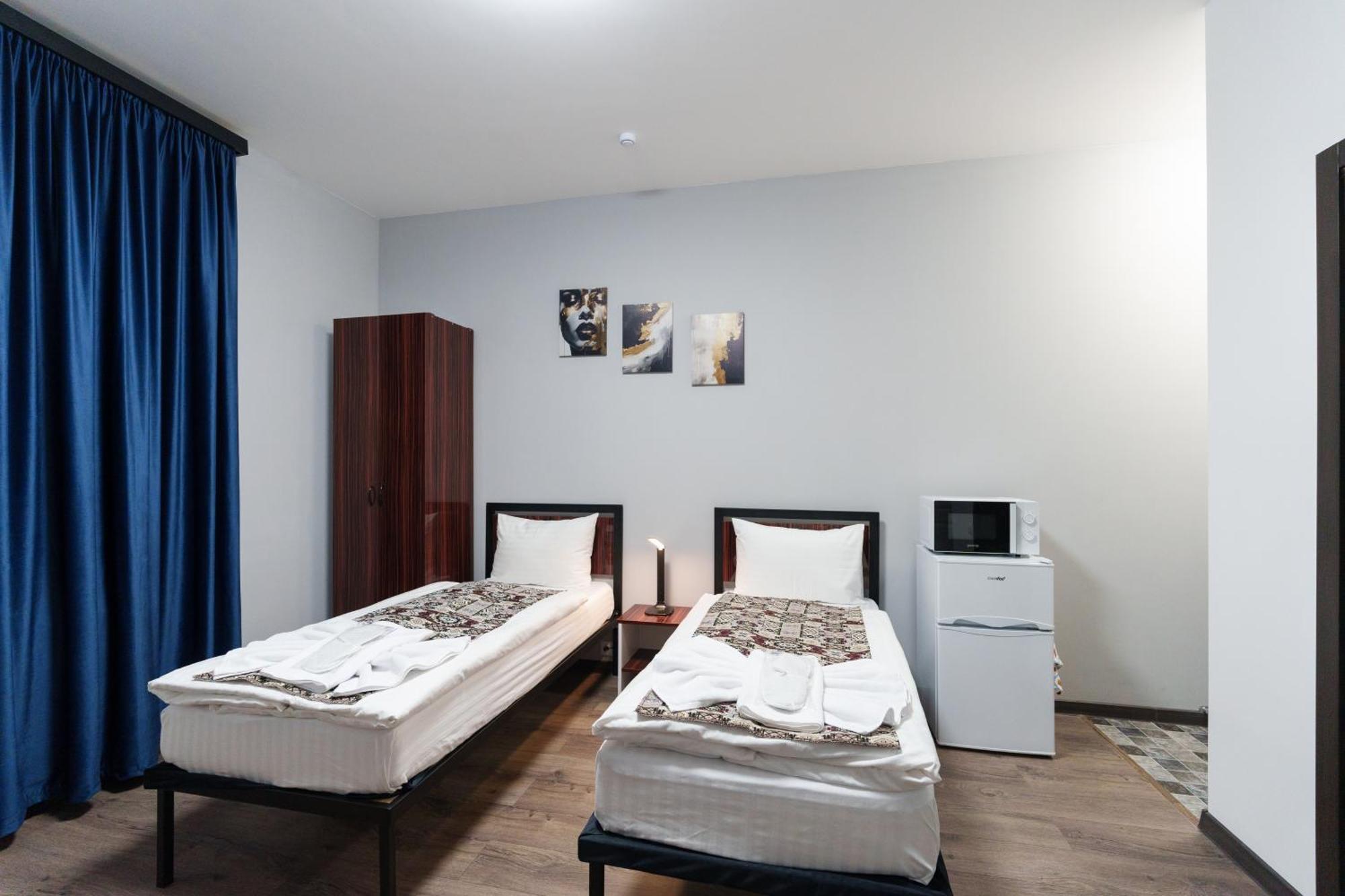 Gh Family Hotel Yerevan Bagian luar foto