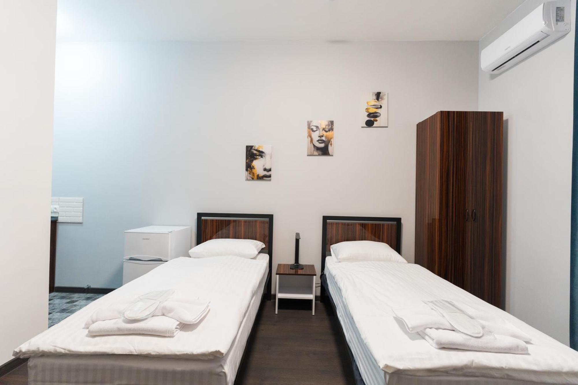 Gh Family Hotel Yerevan Bagian luar foto